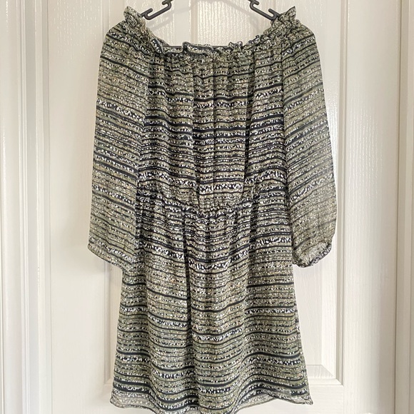 ⛔️Sold⛔️Kookai off shoulder chiffon silk dress size 38 - Picture 4 of 9